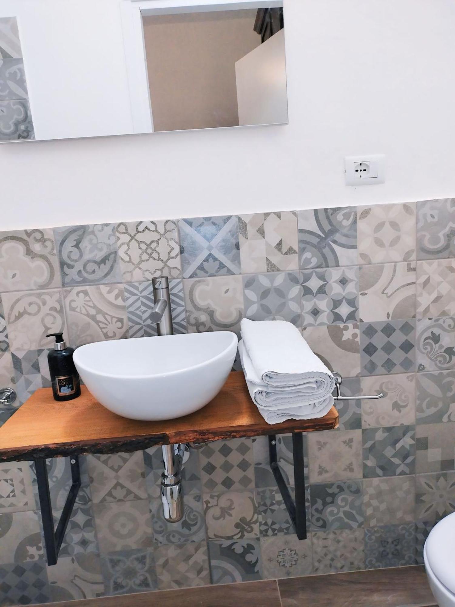 Double Room Private Bathroom