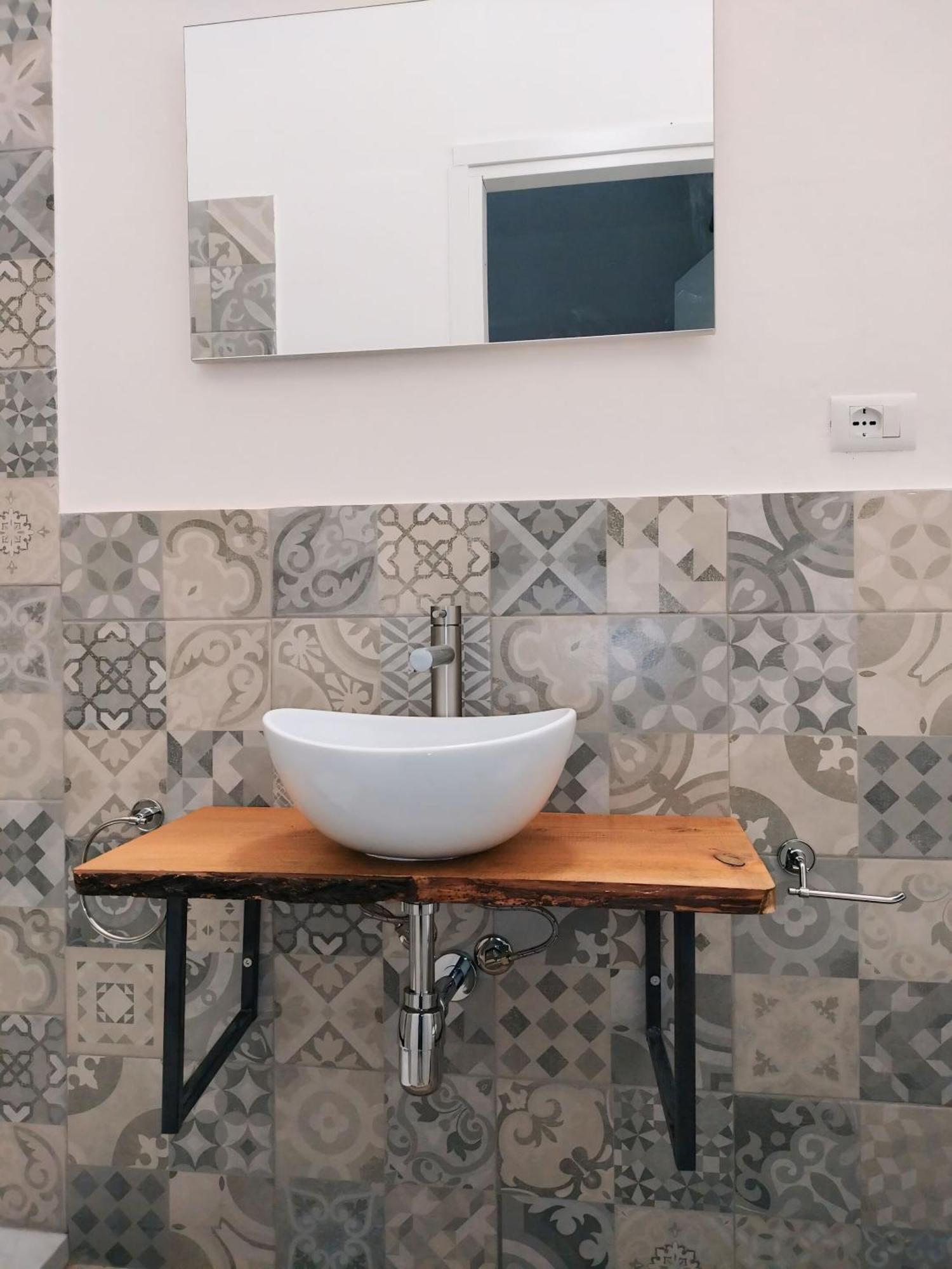 Double Room Private Bathroom