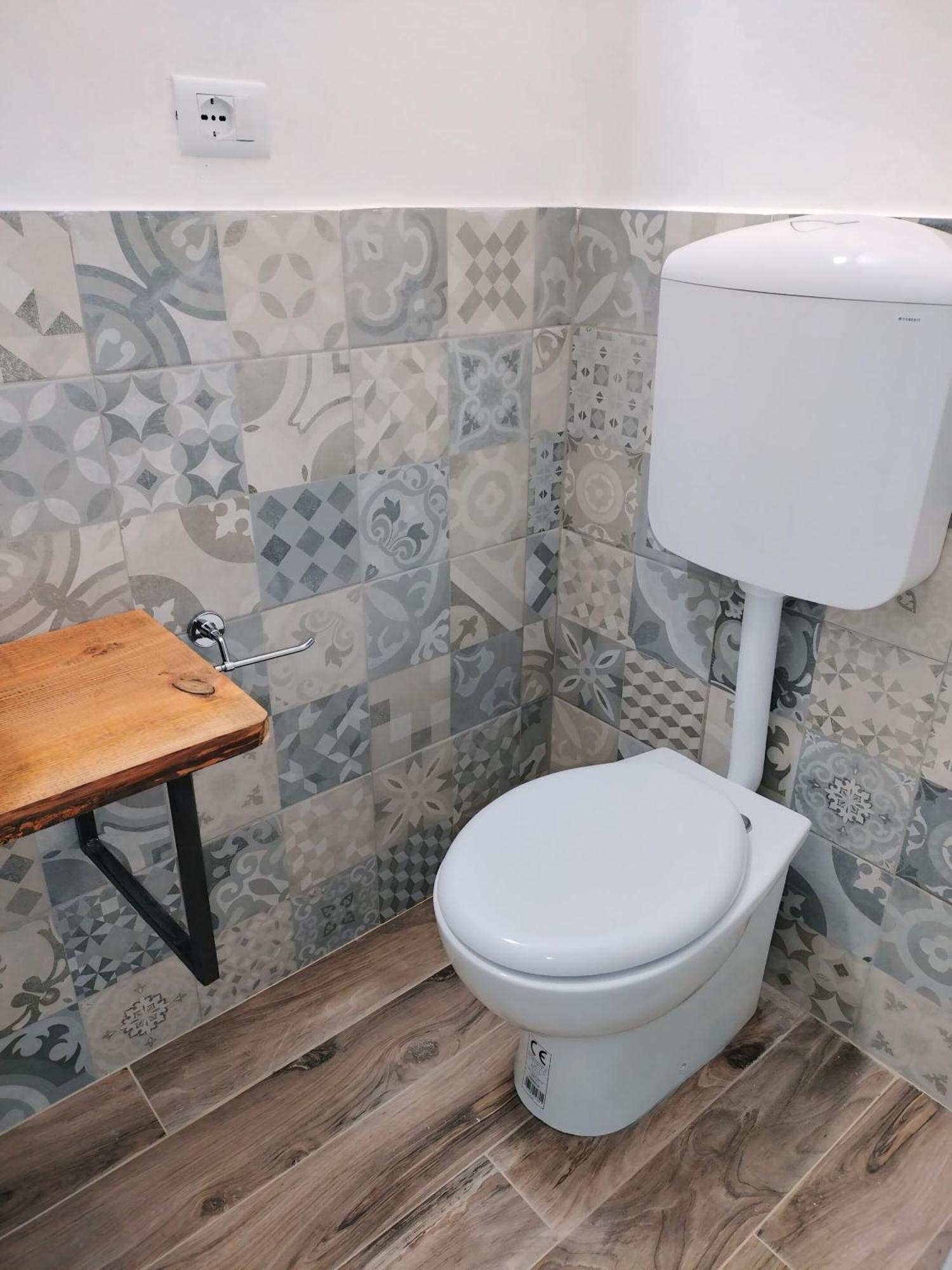 Double Room Private Bathroom